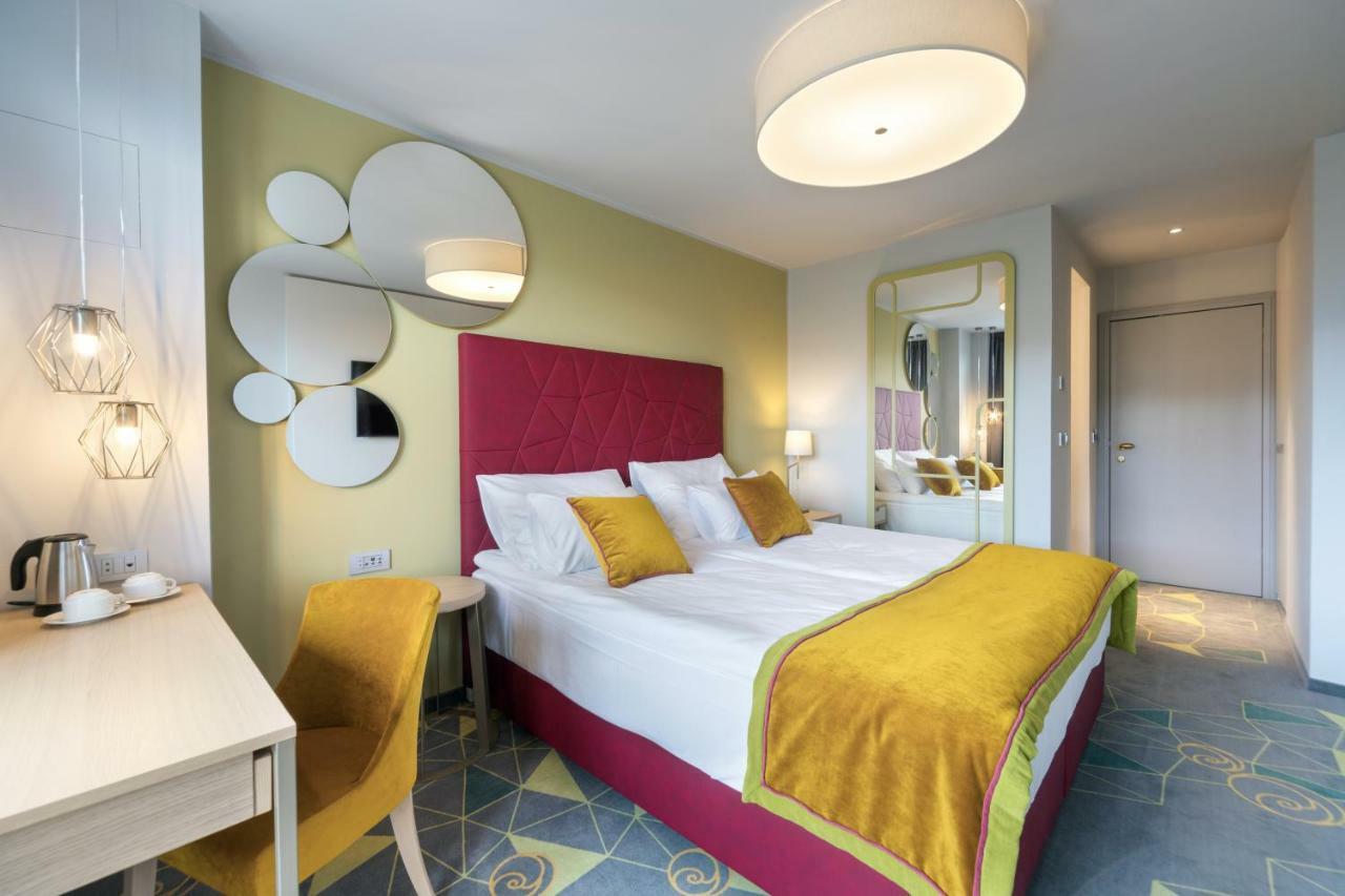 Double Room Balcony Lake Side